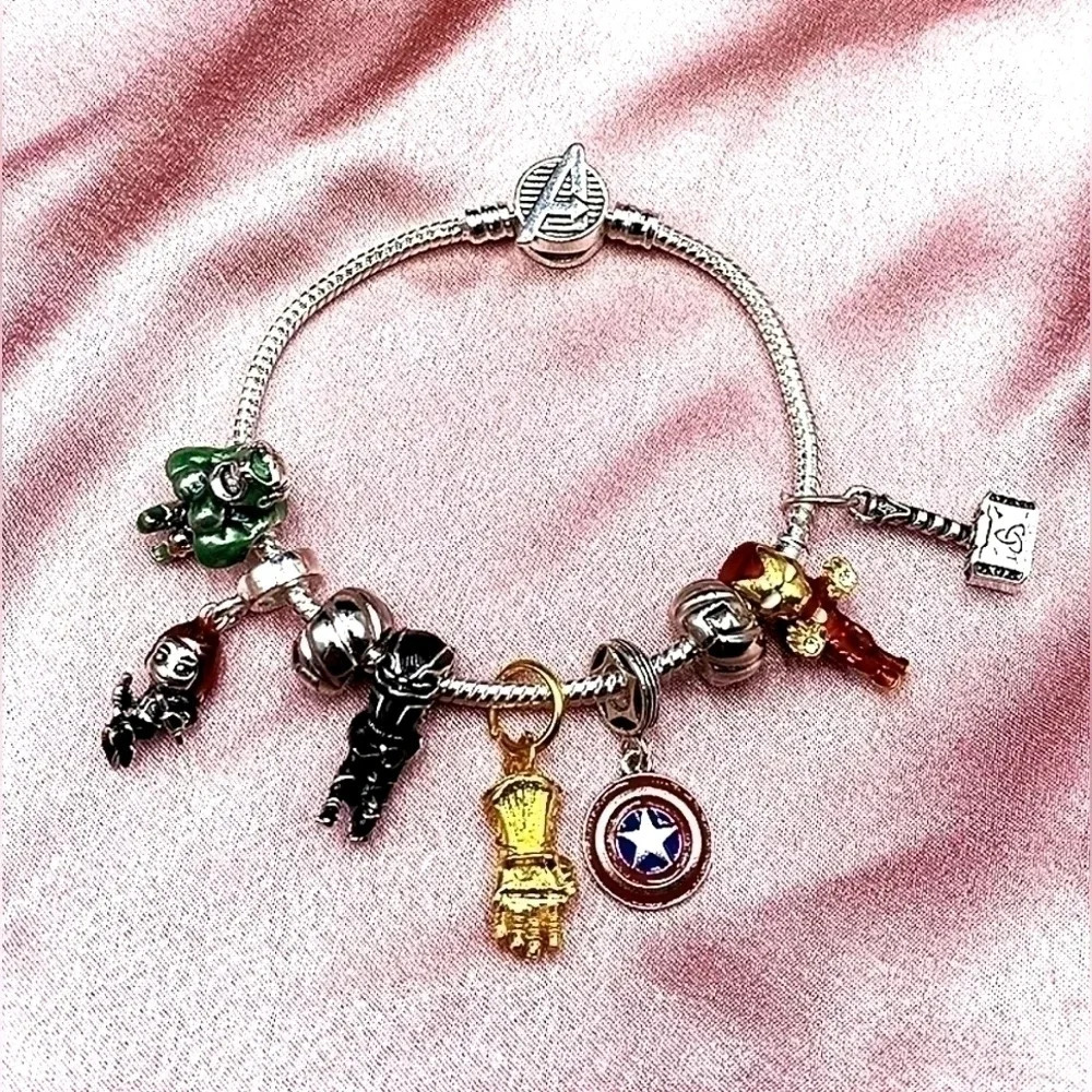 Avengers Hot Charm Bracelet